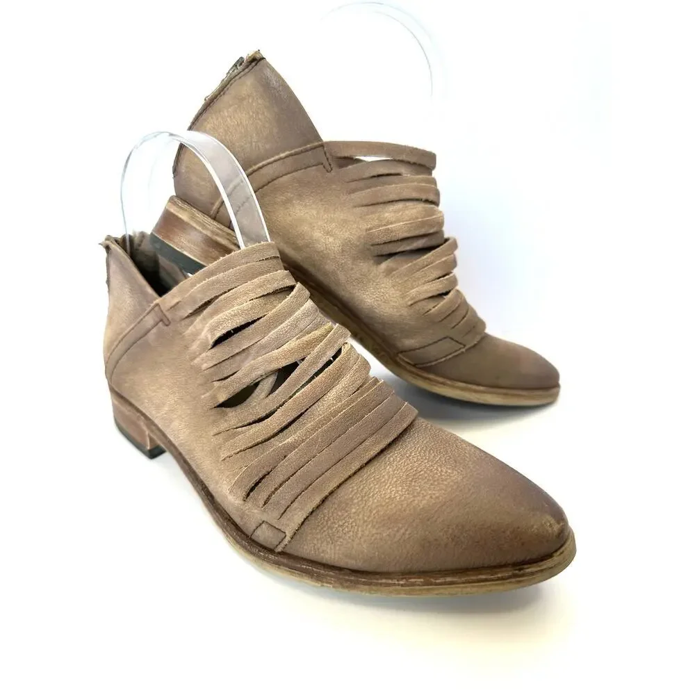 Free People Lost Valley Tan Leather Distressed Ankle Boot Bootie Size EU 38